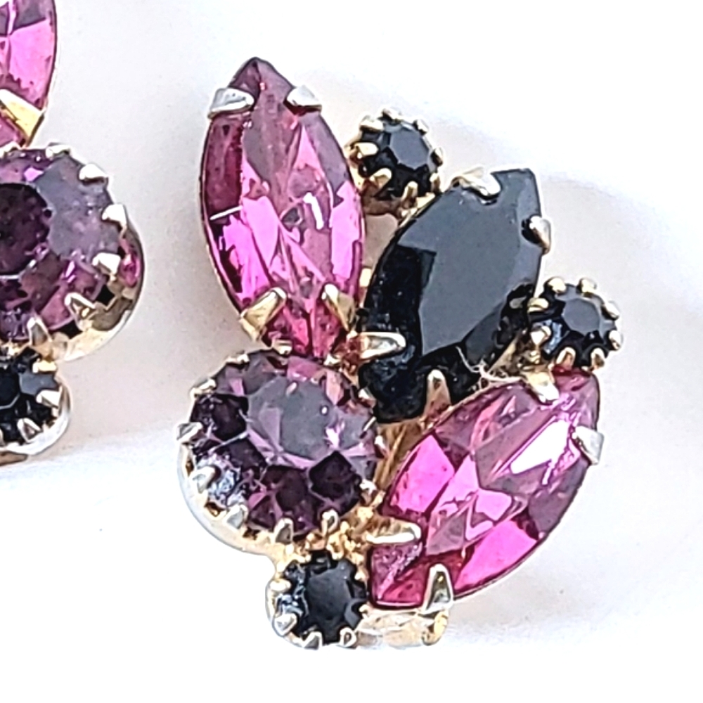 FUSCHIA PURPLE & BLACK RHINESTONE CRYSTAL EARRINGS - VINTAGE CLIP-ON - Picture 3 of 7